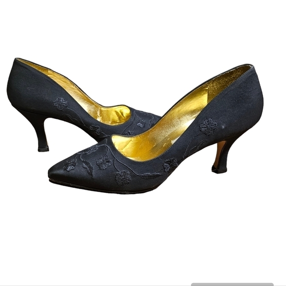 Enzo Angiolini Black Floral Embroidered 3in Slip-on Heels Size 8 - Picture 4 of 10